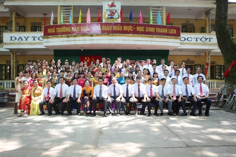 Trường THPT Nguyễn Du - Thanh Oai 30 năm xây dựng và trưởng thành